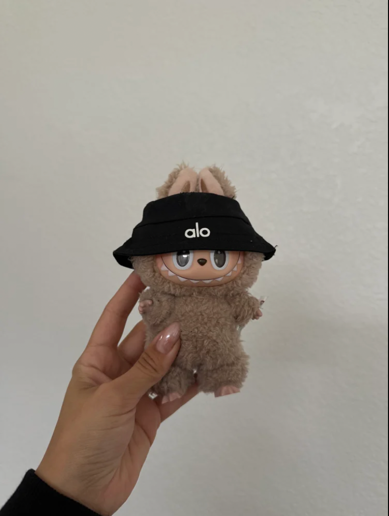Labubu Outfit bob Alo accessoire